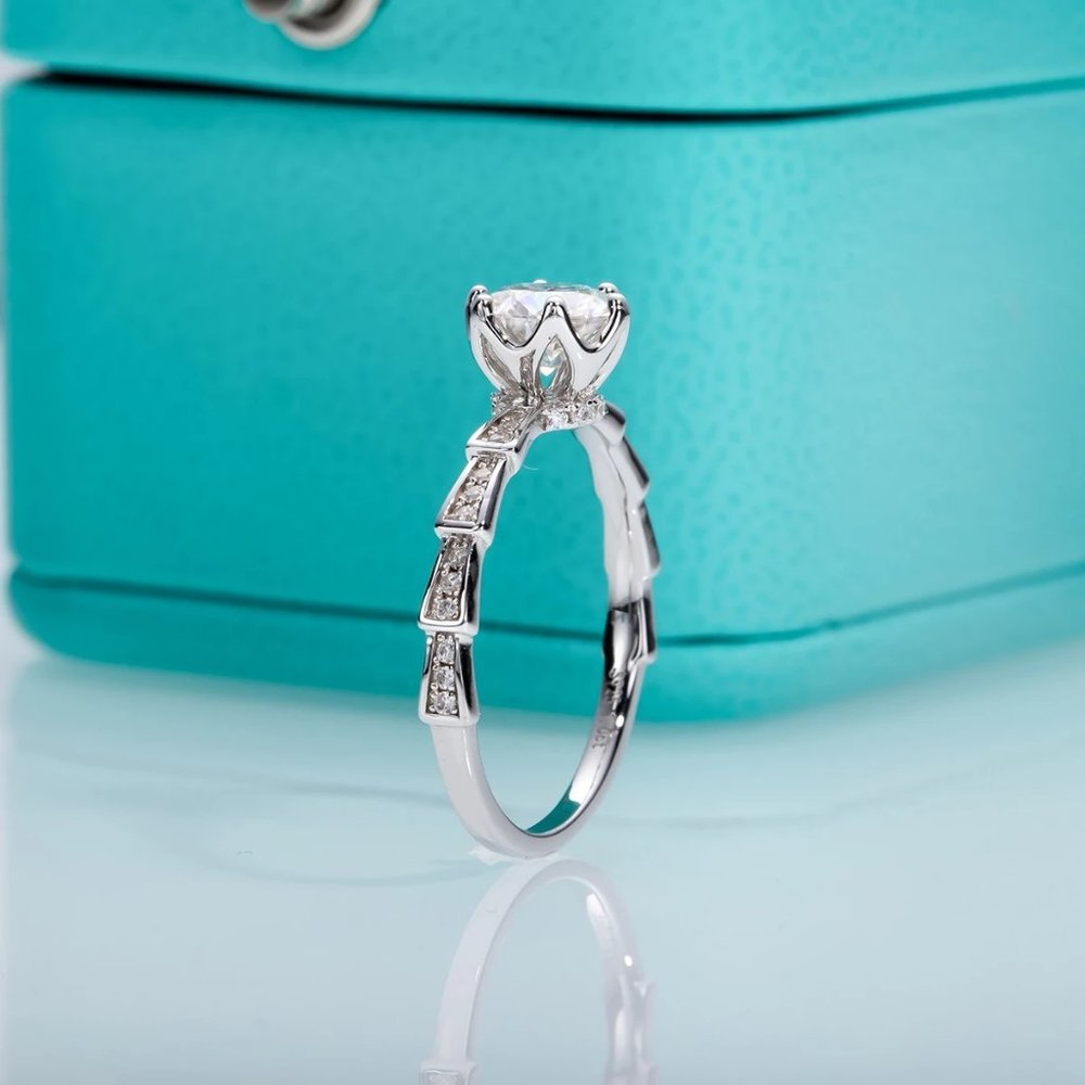 Certified 1ct. t.w. Moissanite Diamond Engagement Ring NEW E - Picture 4 of 13